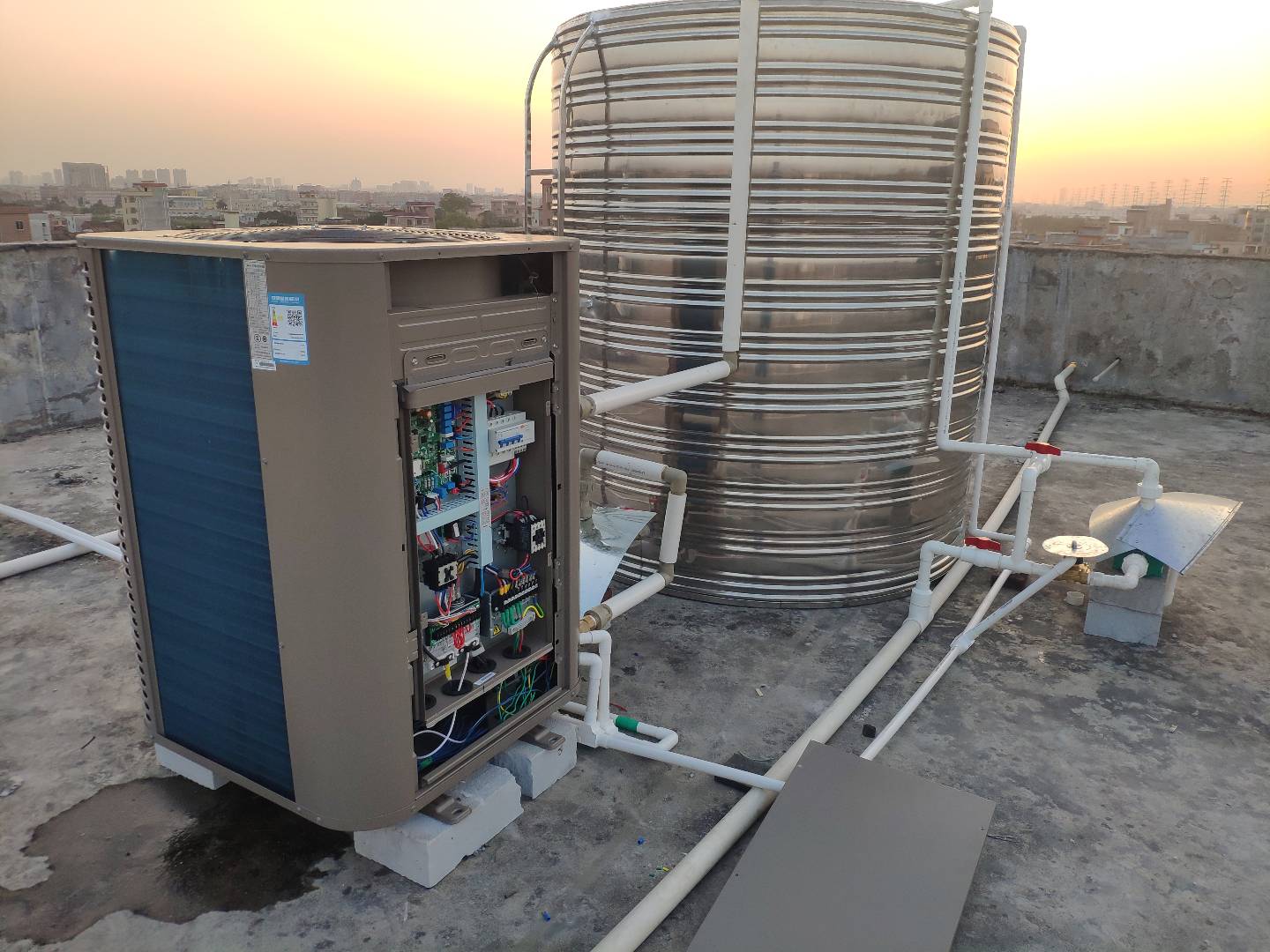 空氣源熱泵熱水器設備是什么?